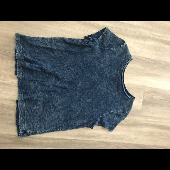 Universal Threads Top - Picture 1 of 3